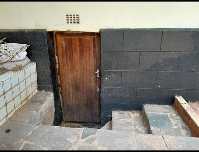 3 BEDROOM HOUSE FOR SALE IN BEZUIDENHOUT VALLEY